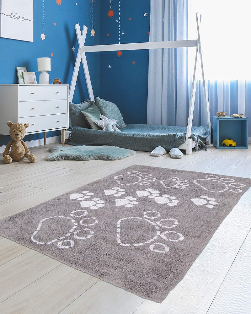 Alfombra 100% orgánica con patas en gris y blanco